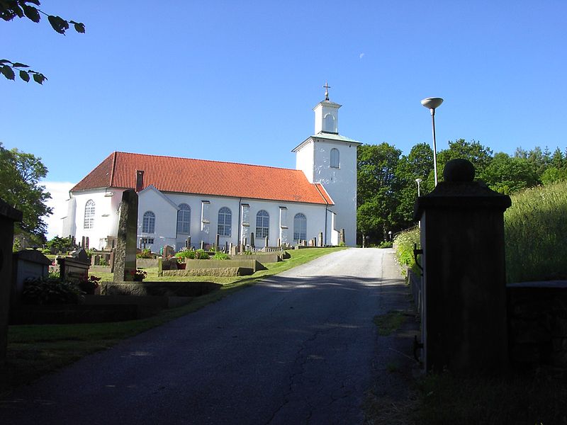 Fil:Stenkyrka kyrka, Tjörn.JPG