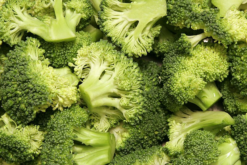 Fil:Broccoli bunches.jpg