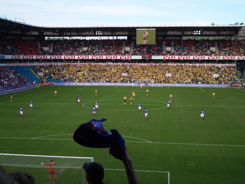Fil:Ullevaal Stadion 2006-05-12.JPG