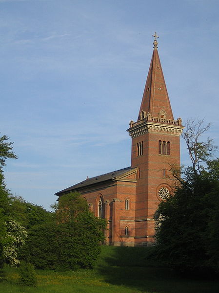 Fil:Marsvinsholms kyrka.jpg