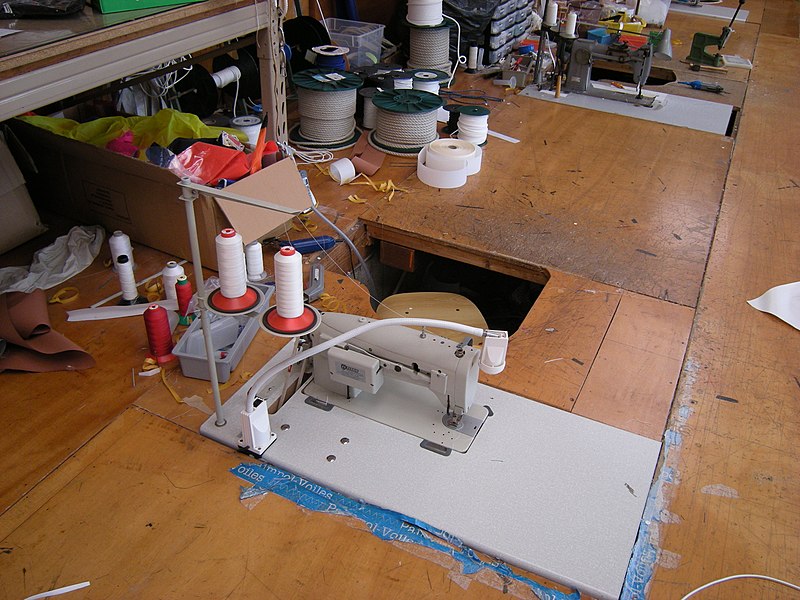 Fil:Sailmaker sewing machine station 2.JPG