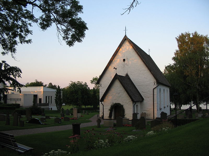 Fil:Öjaby kyrka (by aleehk82 at Flickr).jpg