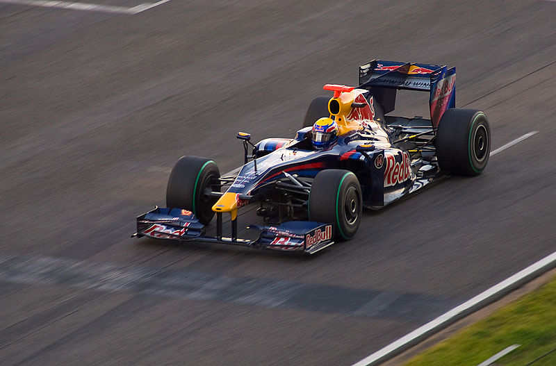 Fil:Red Bull RB5 Barcelona testing.jpg