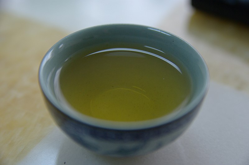 Fil:Small cup of green tea.jpg